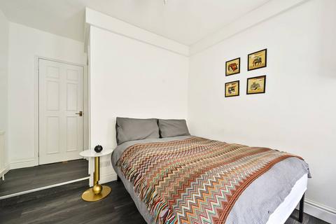 2 bedroom flat to rent, North End Road, Barons Court, London, W14