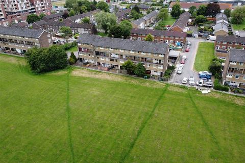 137 Godstow Road, London, SE2 9AX