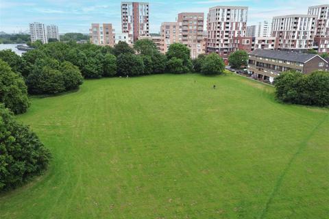 137 Godstow Road, London, SE2 9AX