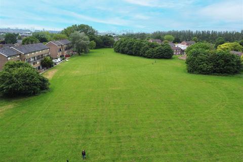 137 Godstow Road, London, SE2 9AX