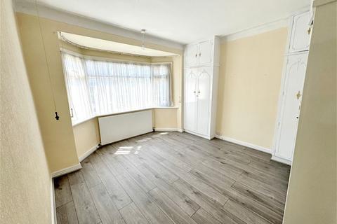 4 bedroom house to rent, Martley Drive, Gants Hill, Ilford
