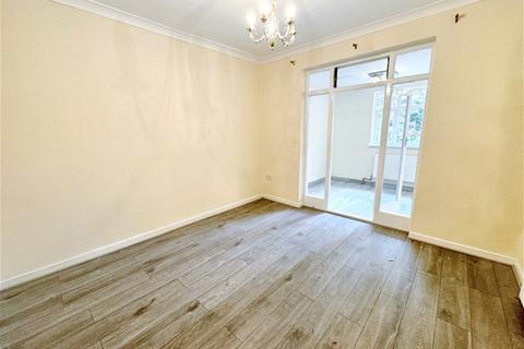 4 bedroom house to rent, Martley Drive, Gants Hill, Ilford