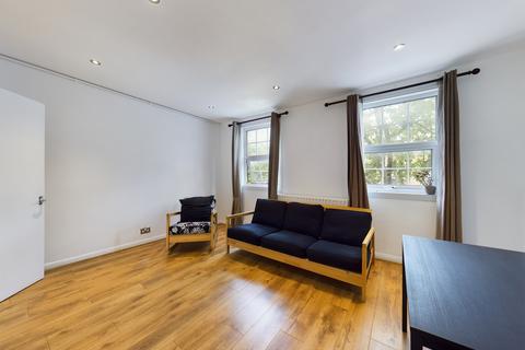 2 bedroom flat to rent, Lower Road, London, SE8
