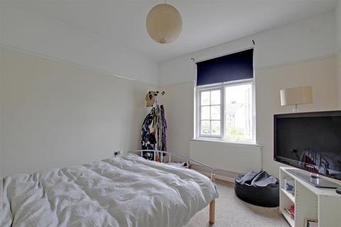 2 bedroom flat to rent, Lowcay Road, Southsea, PO5 2QB