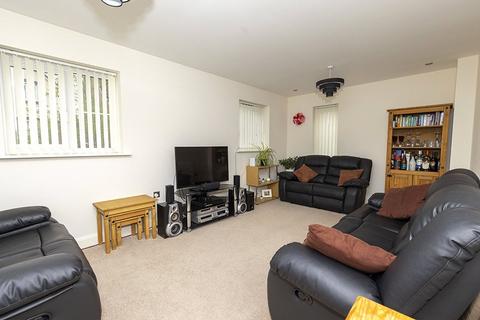 3 bedroom link detached house for sale, Poppy Avenue, Oldbury, West Midlands, B69