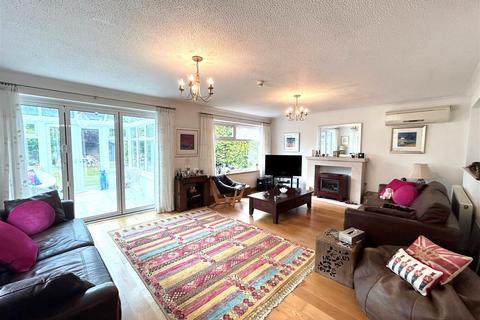 3 bedroom detached bungalow for sale, Mayflower Road, Park Street, St. Albans