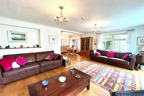 3 bedroom detached bungalow for sale, Mayflower Road, Park Street, St. Albans