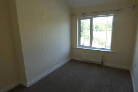 2 bedroom terraced house to rent, Aire View Ave, Cottingley