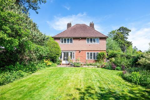 3 bedroom detached house for sale, Claremont Road, Surrey RH1