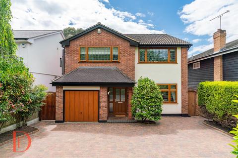 4 bedroom detached house for sale, Traps Hill, Loughton IG10