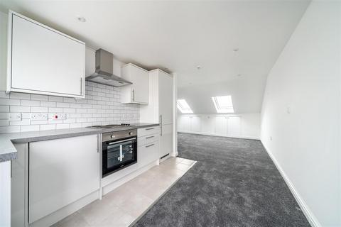 2 bedroom flat to rent, Blenheim Road, Penge, SE20