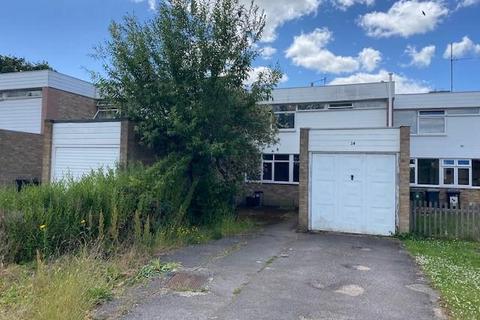 3 bedroom terraced house for sale, Oak Drive, Henlow