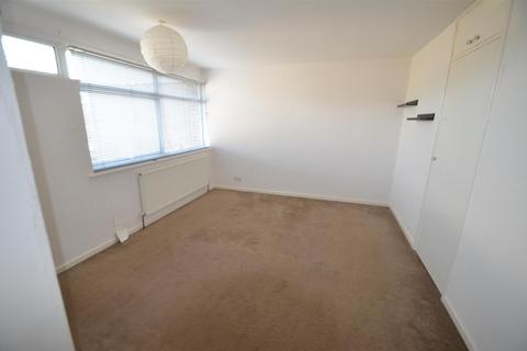 14 Oak Drive, Henlow, SG16 6BX