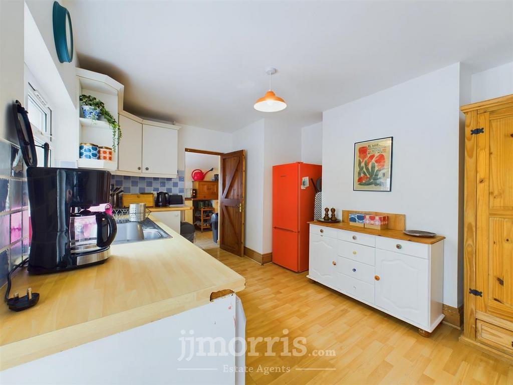 CAM03686 G0-PR0082-STILL012.jpg