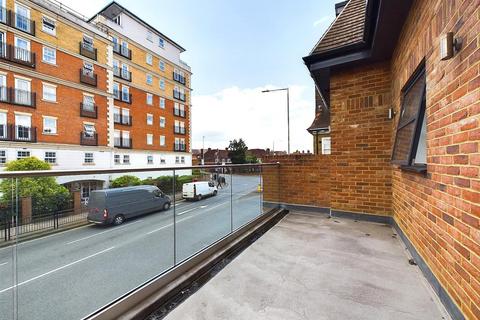 1 bedroom apartment for sale, Pembroke Road, Ruislip HA4