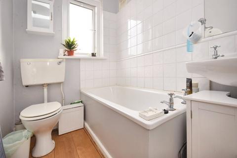 35 Walnut Crescent, Wakefield, WF2 0EU