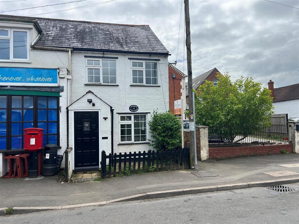 Forest Road, Hartwell, Northampton 2 bed end of terrace house £995