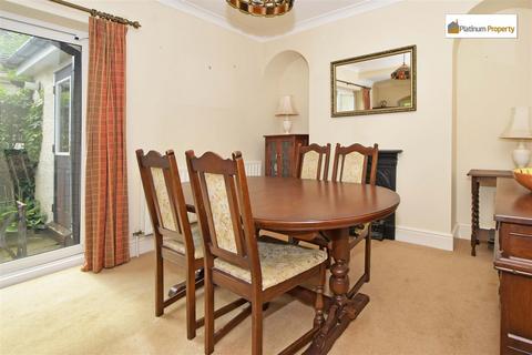 8 Birkholme Drive, Stoke-on-trent, ST3 7LR