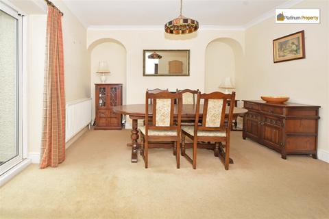 8 Birkholme Drive, Stoke-on-trent, ST3 7LR
