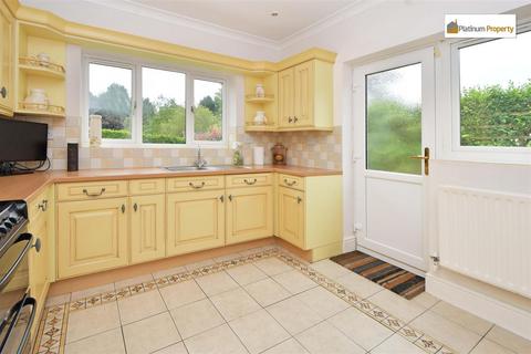 8 Birkholme Drive, Stoke-on-trent, ST3 7LR
