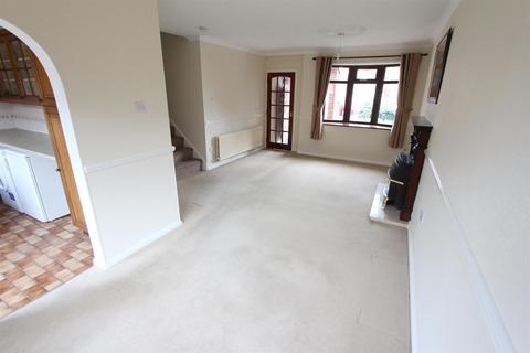 3 bedroom semi-detached house to rent, Northleigh Way, Earl Shilton, Leicestershire