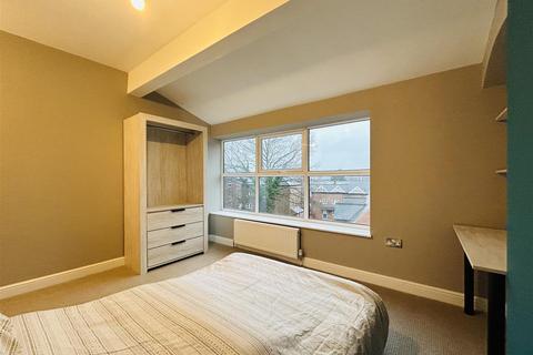 3 bedroom apartment to rent, High Lea Court, Ebberston Terrace, Hyde Park, Leeds, LS6 1AU