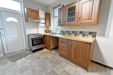 2 bedroom end of terrace house for sale, Chapel Street, Holywell Green