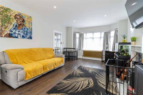 8 Rectory Gardens, Worthing, BN14 7TE