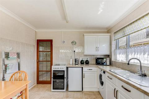 2 bedroom detached bungalow for sale, Ashwood Close, Worthing