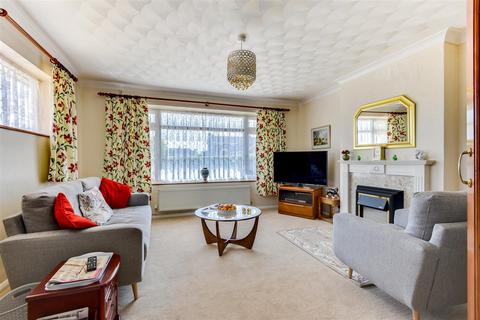 2 bedroom detached bungalow for sale, Ashwood Close, Worthing