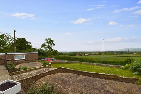 4 bedroom detached bungalow for sale, Hucclecote Lane, Churchdown