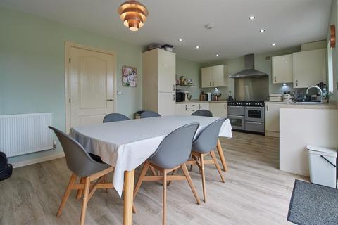 34 Convent Drive, Stoke Golding, Nuneaton, CV13 6JF