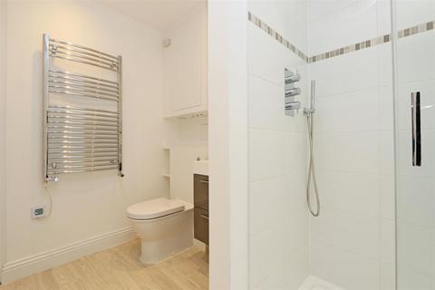 1 bedroom flat to rent, St. John's Hill, Battersea SW11