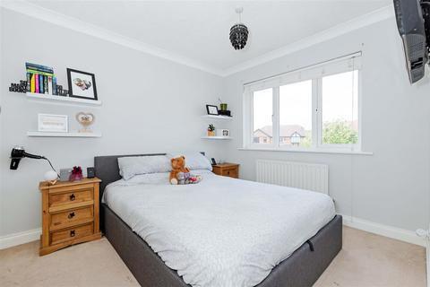 3 bedroom semi-detached house for sale, Coniston Way, Littlehampton