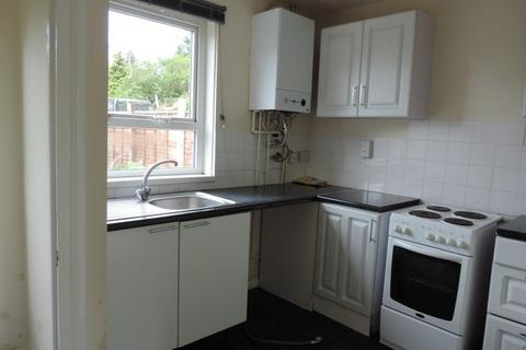 3 bedroom terraced house to rent, Jubilee Crescent, Wellingborough, NN8 2PF