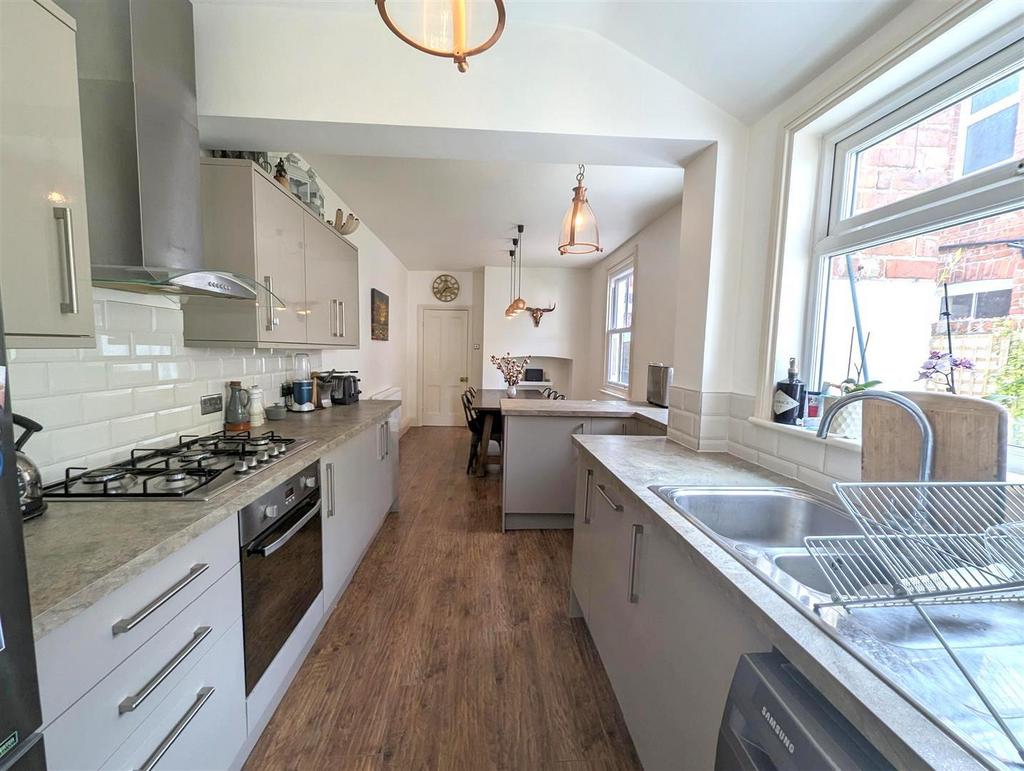 Kitchen/Breakfast Room