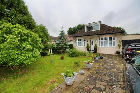 4 bedroom detached bungalow for sale, Great Cambridge Road, Cheshunt, Waltham Cross