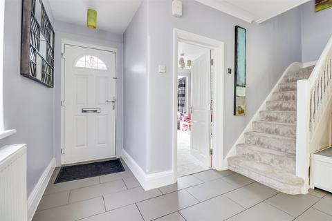 5 bedroom semi-detached house for sale, Thames Drive, Leigh-on-Sea SS9