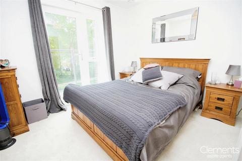 2 bedroom flat to rent, The Embankment, Hemel Hempstead HP3