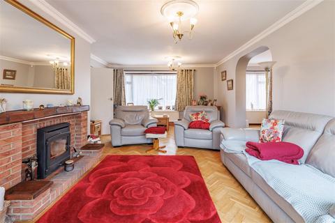 26 Lynceley Grange, Epping, CM16 6RA