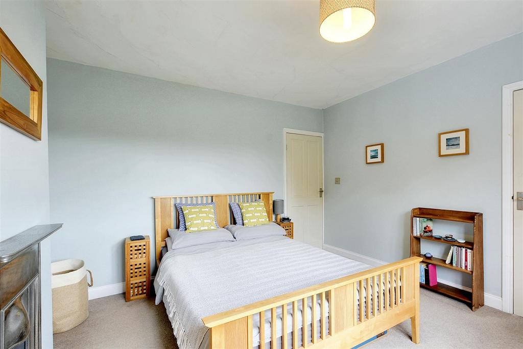 Bedroom 1 2.jpeg