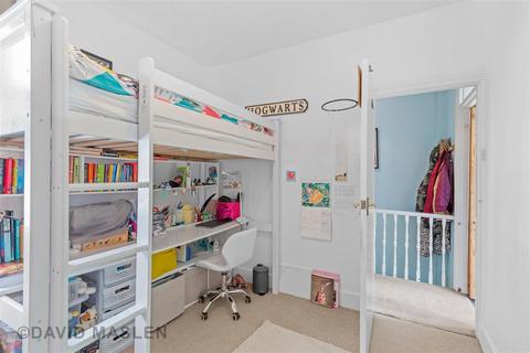 207 Bear Road, Brighton, BN2 4DD