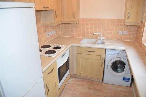 2 bedroom flat to rent, Grenville Road, Chafford Hundred