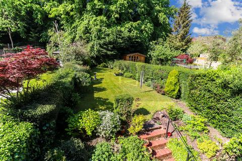 3 Hyde Close, Barnet, EN5 5TJ