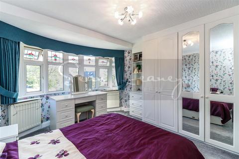 3 Hyde Close, Barnet, EN5 5TJ