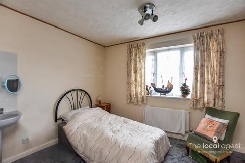 2 bedroom semi-detached house for sale, Whitegate Way, Tadworth