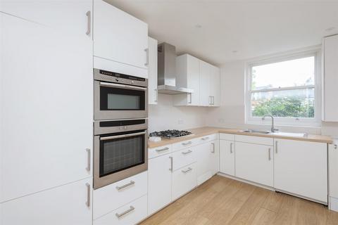 2 bedroom flat for sale, Hamble Street, London, SW6