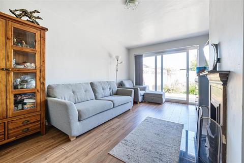 4 bedroom semi-detached house for sale, Romney Close, Seaford