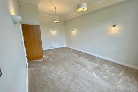 2 bedroom property to rent, Britannic Park,Yew Tree Rd,Moseley,B13 8NQ