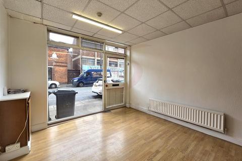 Retail property (high street) to rent, St. Saviours Road, Leicester LE5